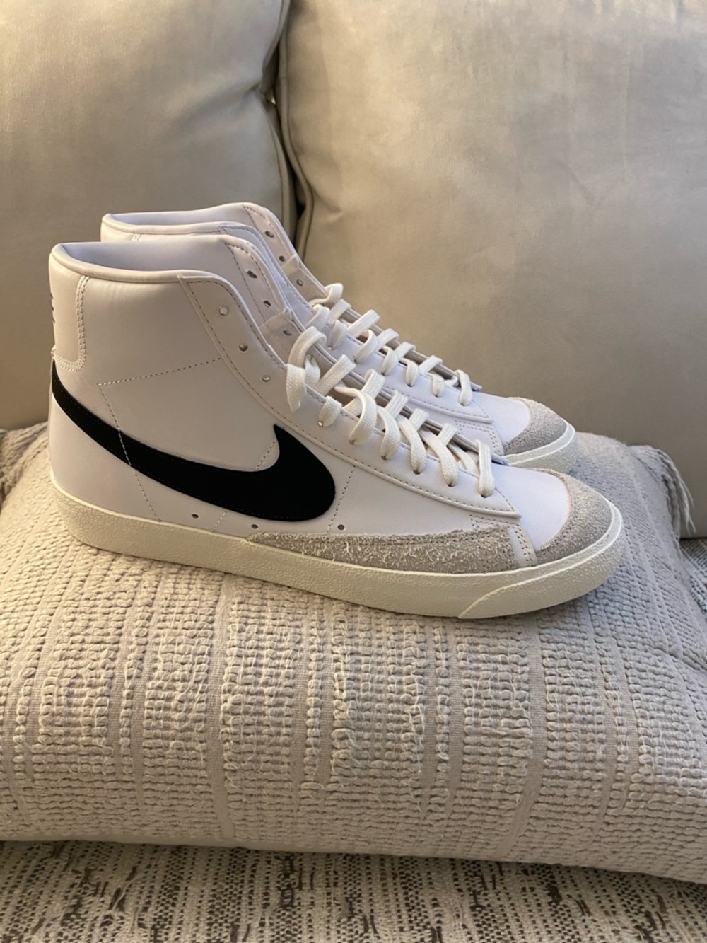 New Men’s Nike Blazer Mid ‘77 Vintage Black/White Size 12 NWOB